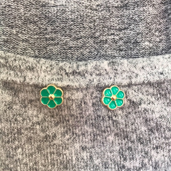 9 pairs of decorative pins bundle - Picture 7 of 13